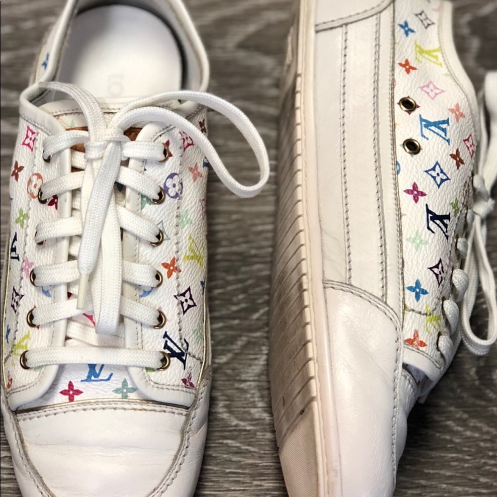 Women Louis Vuitton shoe